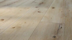 Planeo Klick Vinyl - Objekt Grand Eiche Colon (EF-113) -Planeo Klick Deutschland Verkaufs-Shop 5905167798515 ambiente detail 05 panama oak