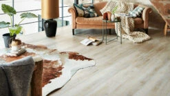 Planeo Laminat - Nordische Eiche | Authentisches Erscheinungsbild (LAM-4343)