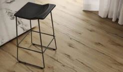 Planeo Klick Vinyl - Rigid Risseiche Hell | Wasserfest (RS7334) 6 Planeo Klick Vinyl - Rigid Risseiche Hell | Wasserfest (RS7334) -Planeo Klick Deutschland Verkaufs-Shop 7334 rigid dryback neutral perspektive 2 new new