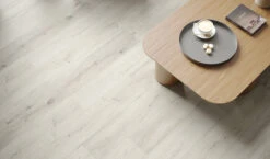 Planeo Klick Vinyl - Rigid Altholzeiche Grauweiß | Wasserfest (RS7338) -Planeo Klick Deutschland Verkaufs-Shop 7338 rigid dryback neutral 3