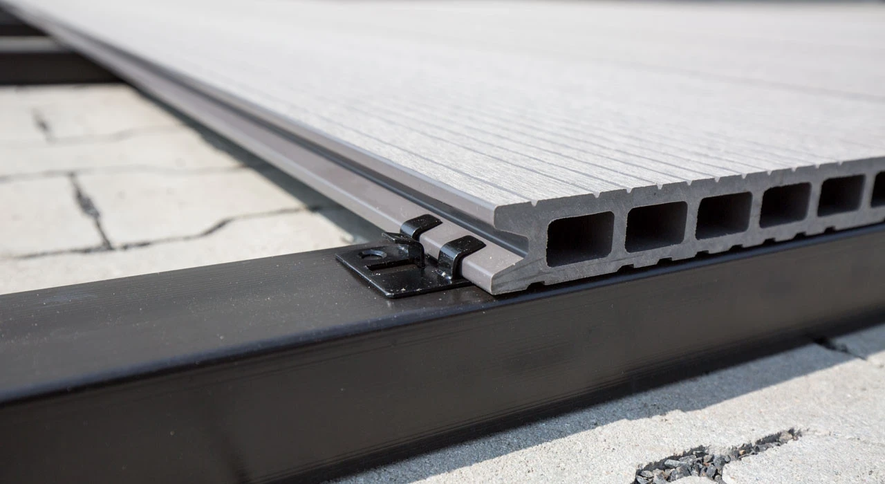 Planeo Terrassenclip Edelstahl Ca. 4mm Fuge - 100 St. Inkl. Schrauben 3 Planeo Terrassenclip Edelstahl Ca. 4mm Fuge - 100 St. Inkl. Schrauben – Bild 3