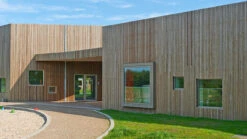 Planeo Holzfassade Rhombusleiste Thermo-Esche PaC 20x52