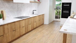 Planeo Klebevinyl - Objekt Eichenstamm Langobardeiche (PLDD2570-LAN) -Planeo Klick Deutschland Verkaufs-Shop langobardeiche 02