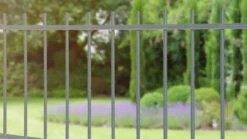 Doppelstabmattenzaun Leicht 6/5/6 RAL 7016 Anthrazit 6 Doppelstabmattenzaun Leicht 6/5/6 RAL 7016 Anthrazit -Planeo Klick Deutschland Verkaufs-Shop project3 gallery4 kopie 1 anthrazit leicht1