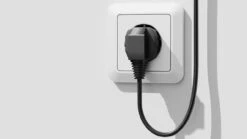 SolarFlow Speichersystem 3kWh Mit 600W Oder 800W Balkonkraftwerk Für Balkonmontage -Planeo Klick Deutschland Verkaufs-Shop zendure stecker 2